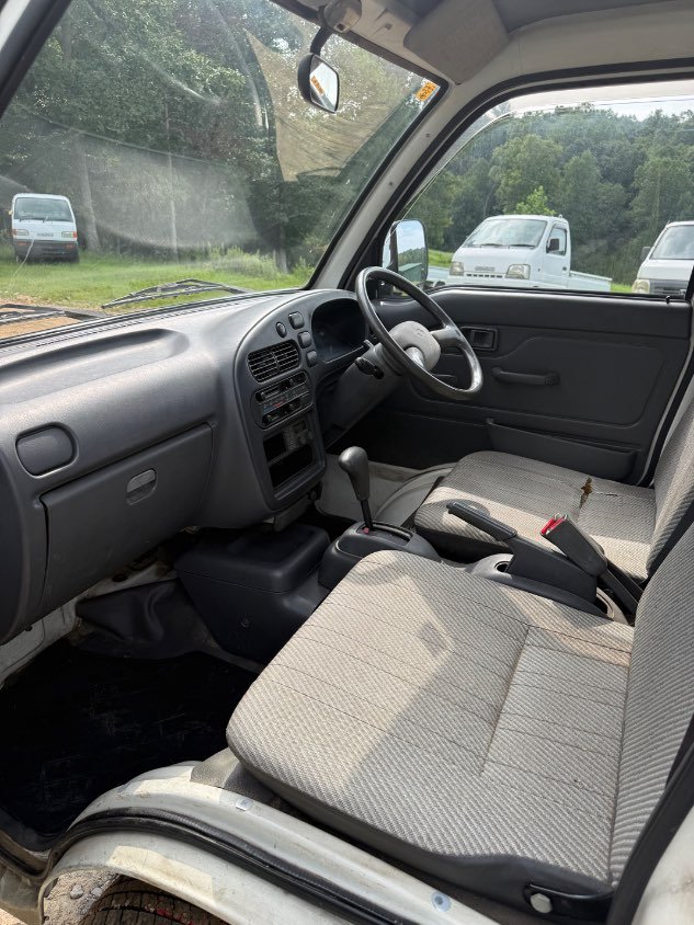 1995 Daihatsu Hijet 4WD Automatic Mini Truck — photo 10