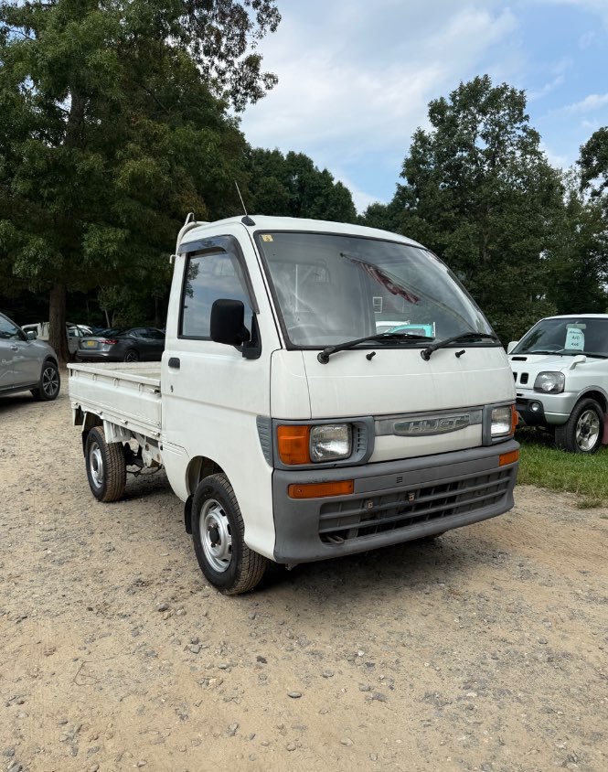 1995 Daihatsu Hijet 4WD Automatic Mini Truck — photo 3