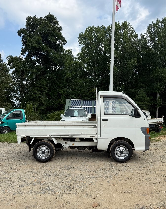 1995 Daihatsu Hijet 4WD Automatic Mini Truck — photo 4