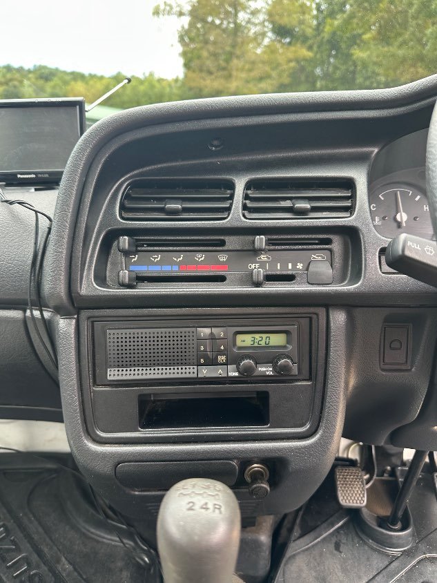 1995 Suzuki Carry 4WD Manual Mini Truck — photo 21
