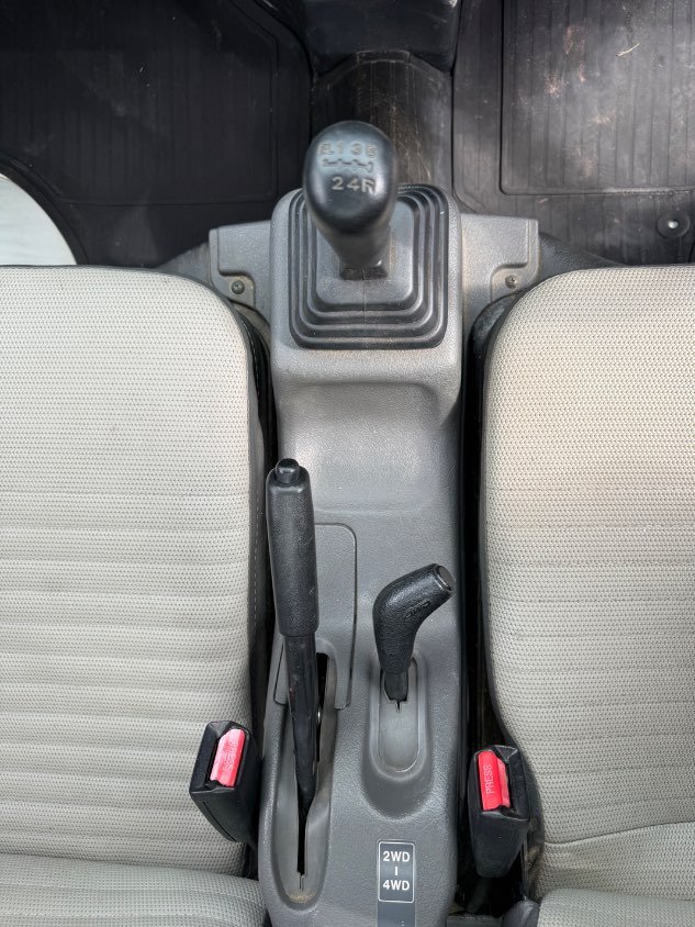 1997 Suzuki Carry 4WD Manual Mini Truck — photo 13