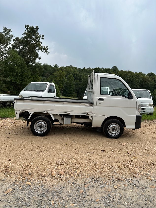 1999 Daihatsu Hijet 4WD Manual Mini Truck — photo 6