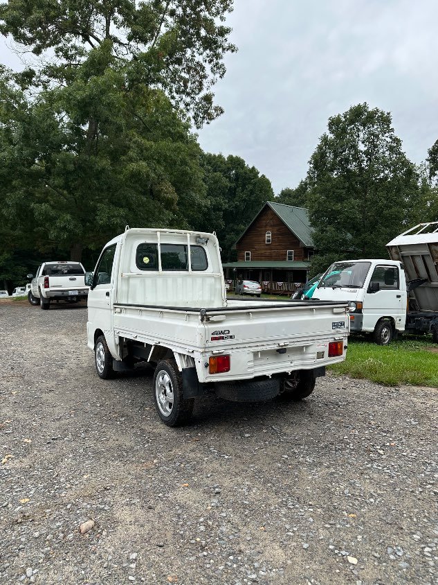 1999 Daihatsu Hijet 4WD Manual Mini Truck — photo 10