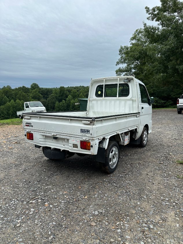1999 Daihatsu Hijet 4WD Manual Mini Truck — photo 7