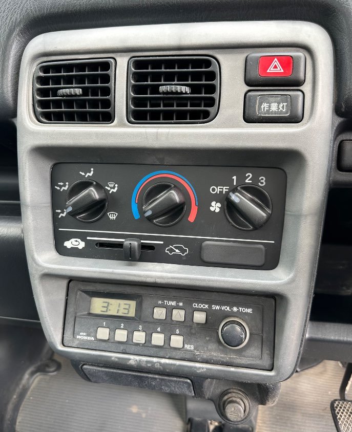 1999 Honda Acty 4WD Manual Mini Truck — photo 13