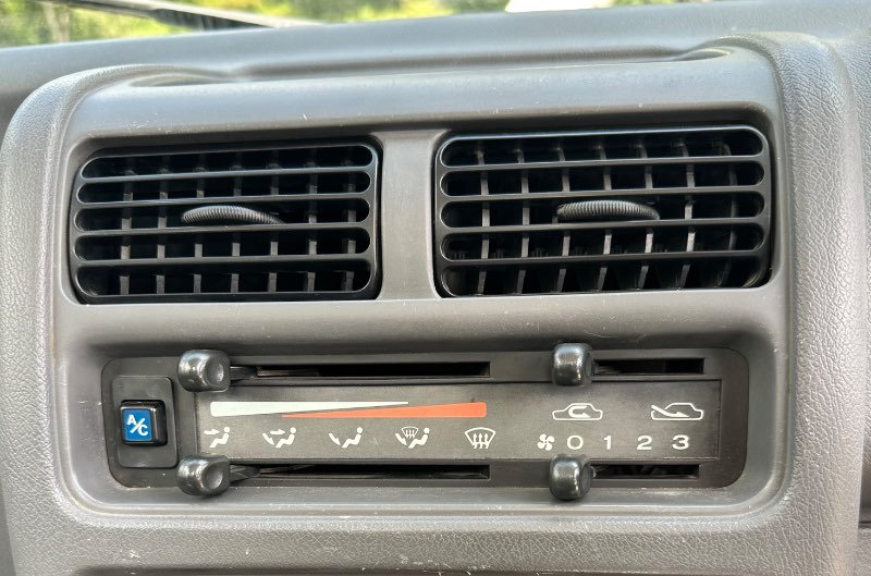 1999 Subaru Sambar 4WD Manual Mini Truck — photo 12