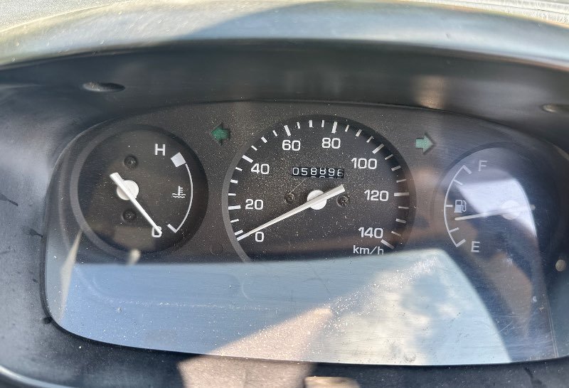 2000 Daihatsu Hijet 4WD Manual Mini Truck — photo 10
