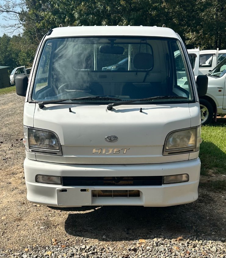 2000 Daihatsu Hijet 4WD Manual Mini Truck — photo 2