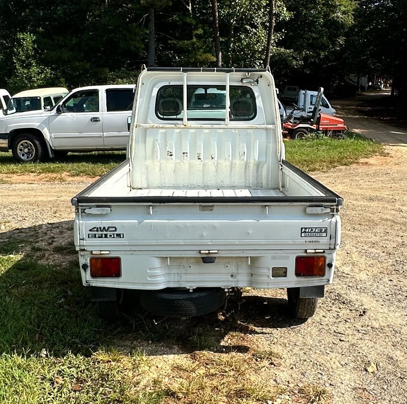 2000 Daihatsu Hijet 4WD Manual Mini Truck — photo 6