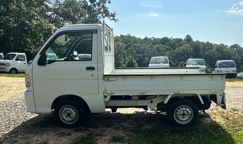 2000 Daihatsu Hijet 4WD Manual Mini Truck — photo 9