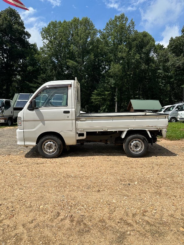 2000 Daihatsu Hijet 4WD Manual Mini Truck — photo 13