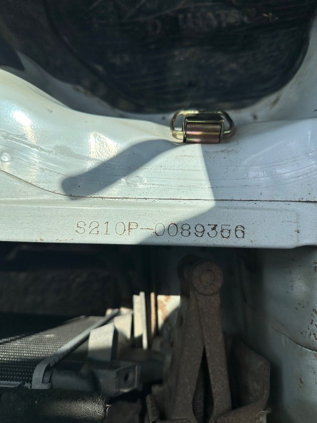 2000 Daihatsu Hijet 4WD Manual Mini Truck — photo 2