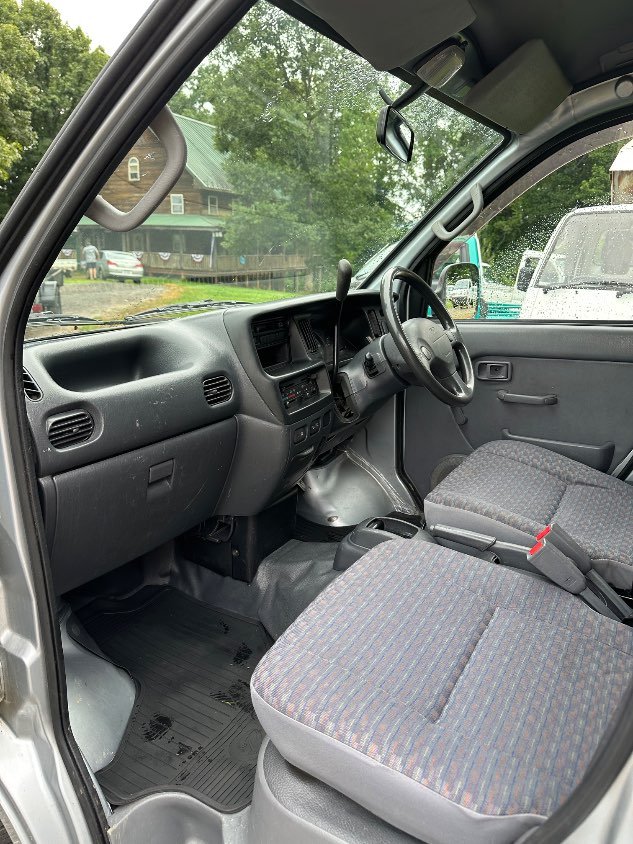 2000 Daihatsu Hijet Van 2WD Automatic Kei Van — photo 13