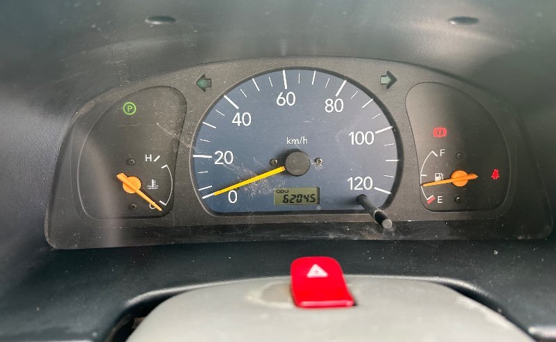 2000 Suzuki Carry 2WD Automatic Mini Truck — photo 11