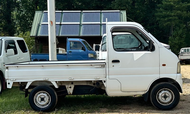 2000 Suzuki Carry 2WD Automatic Mini Truck — photo 4