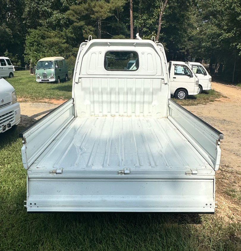 2000 Suzuki Carry 2WD Automatic Mini Truck — photo 7