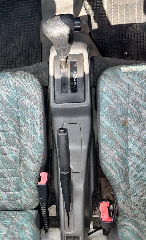 2000 Suzuki Carry 2WD Automatic Mini Truck — photo 9