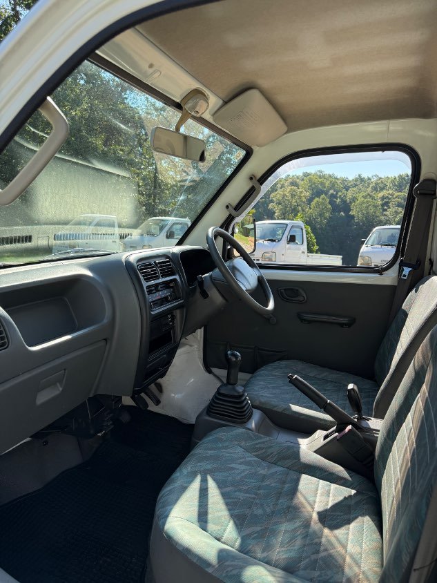 2000 Suzuki Carry 4WD Manual Mini Truck — photo 9