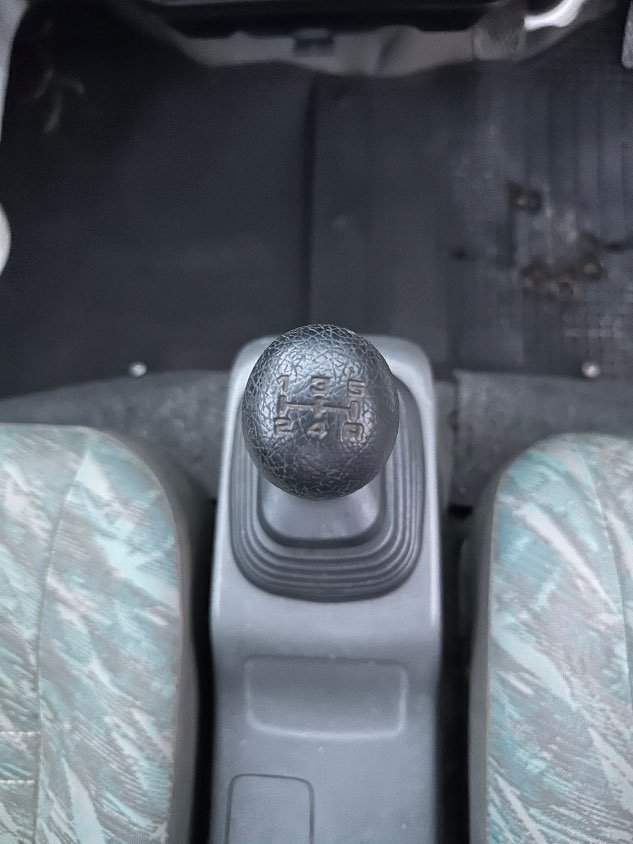 2000 Suzuki Carry 4WD Manual Mini Truck — photo 18