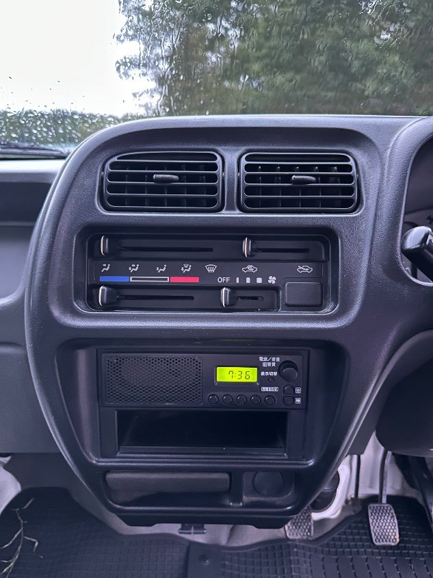 2000 Suzuki Carry 4WD Manual Mini Truck — photo 20
