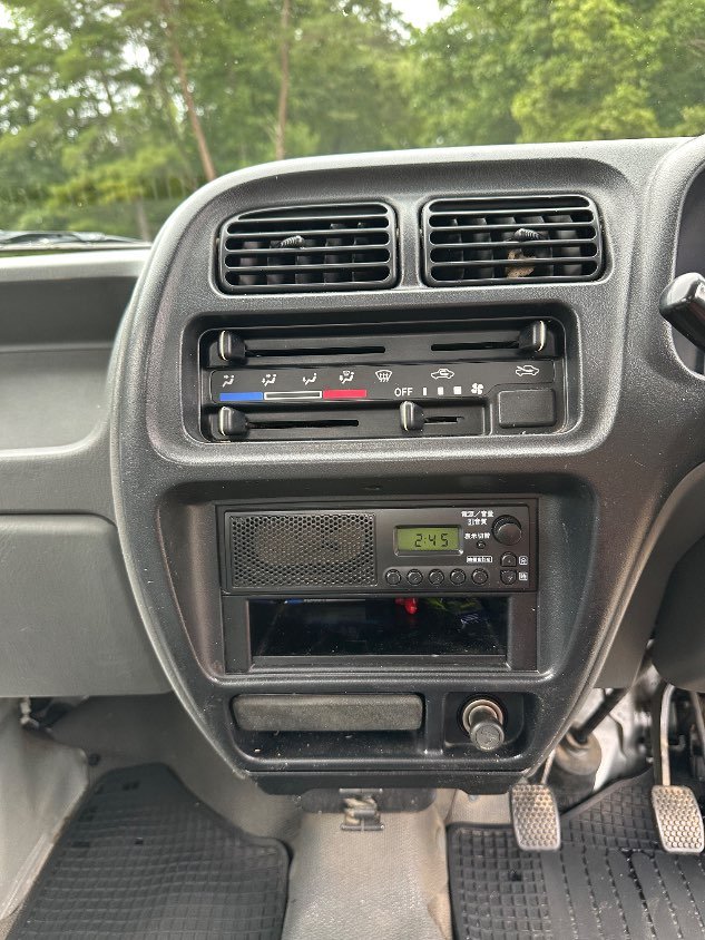 2000 Suzuki Carry 4WD Manual Mini Truck — photo 18
