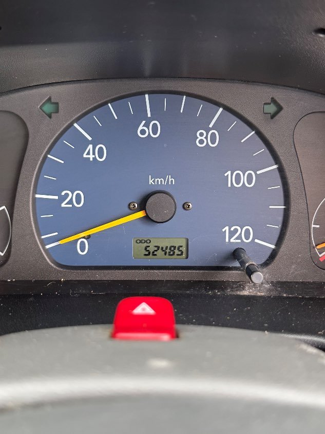 2000 Suzuki Carry 4WD Manual Mini Truck — photo 3