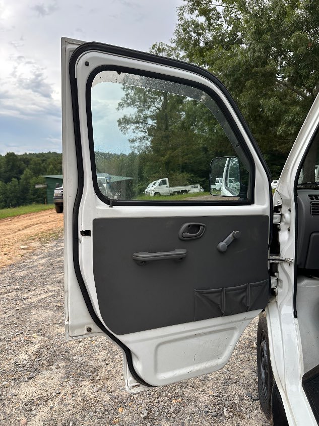 2000 Suzuki Carry 4WD Manual Mini Truck — photo 14