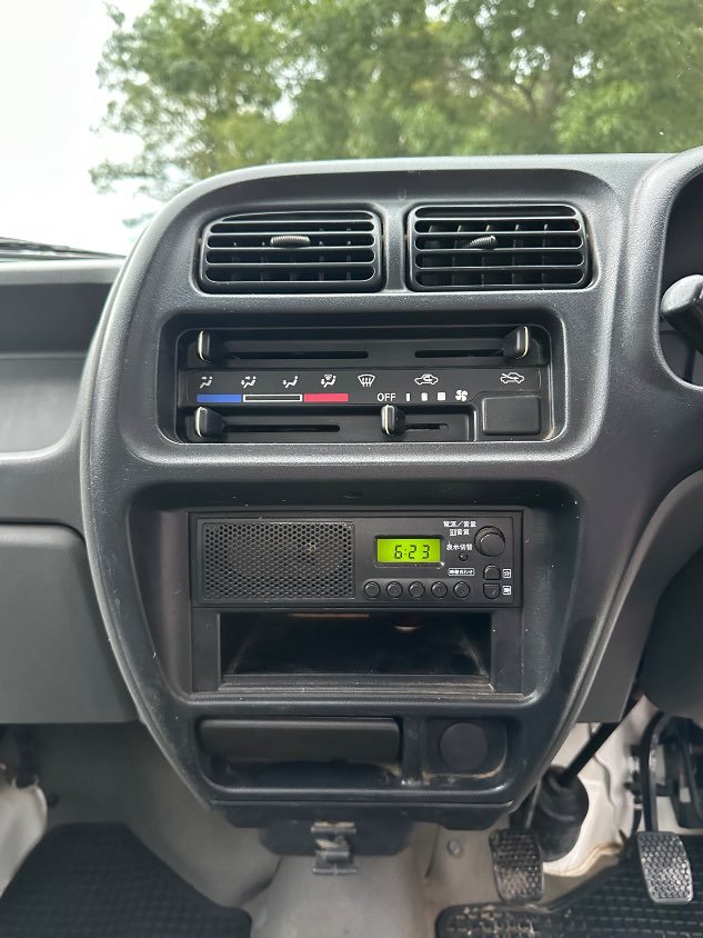 2000 Suzuki Carry 4WD Manual Mini Truck — photo 20