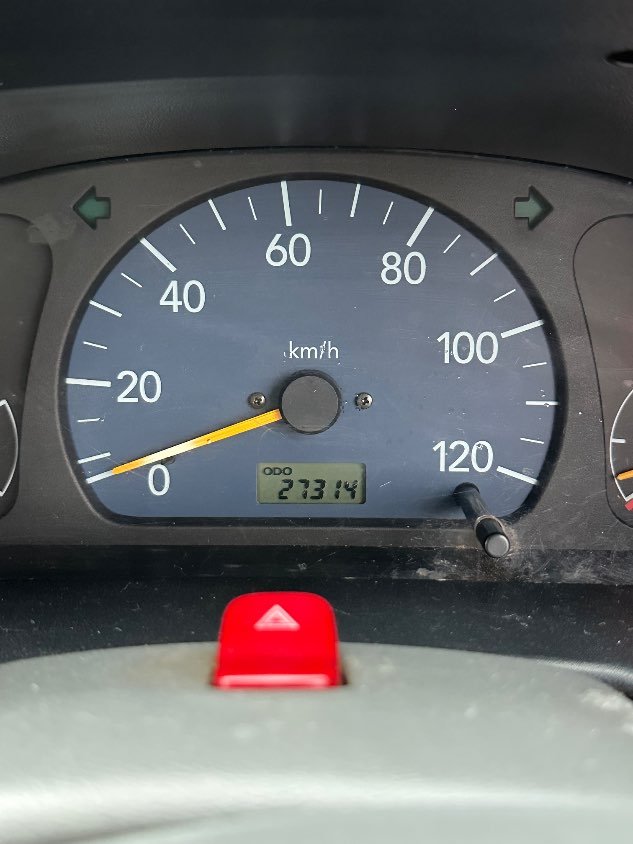 2000 Suzuki Carry 4WD Manual Mini Truck — photo 3