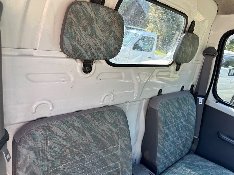 2000 Suzuki Carry 4WD Manual Mini Truck — photo 11