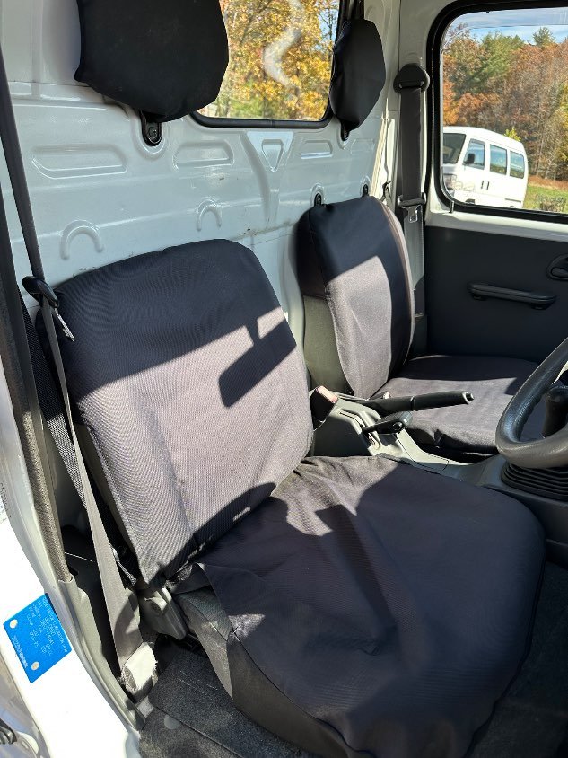 2000 Suzuki Carry 4WD Manual Mini Truck — photo 17