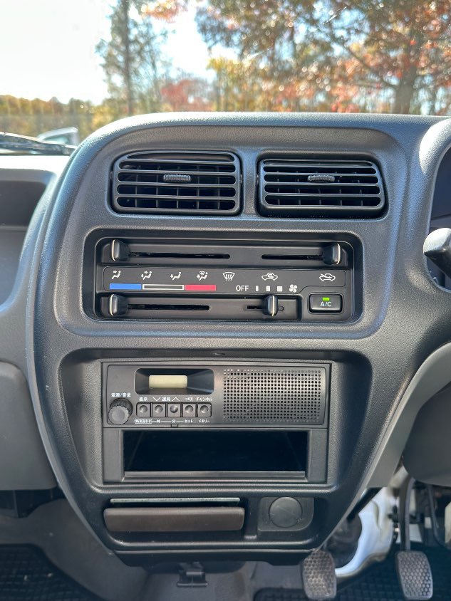 2000 Suzuki Carry 4WD Manual Mini Truck — photo 20