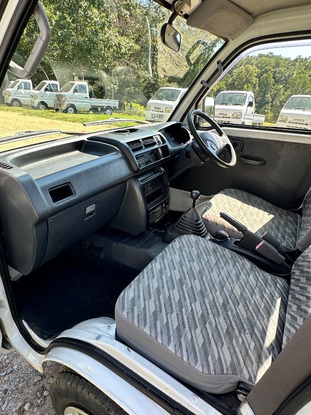 2001 Daihatsu Hijet 4WD Manual Mini Truck — photo 11