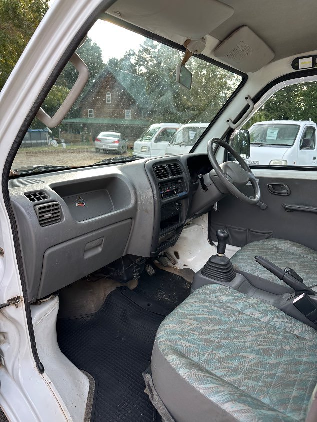 2001 Suzuki Carry 4WD Manual Mini Truck — photo 15