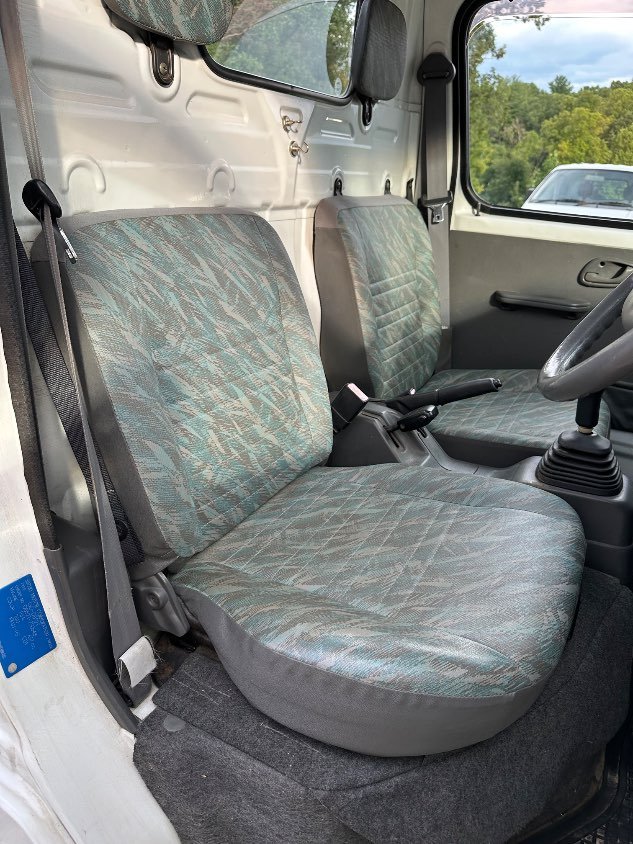 2001 Suzuki Carry 4WD Manual Mini Truck — photo 17